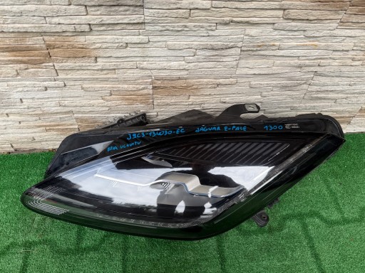 Лампа jaguar e-pace j9c3-13w030-ec