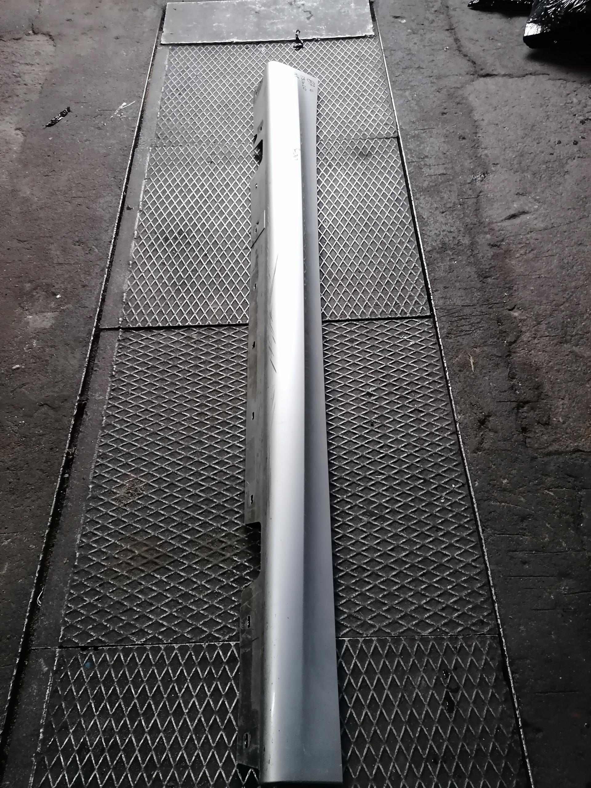 87 педаль порога порога BMW E90 M-P ліва TITANSILBE