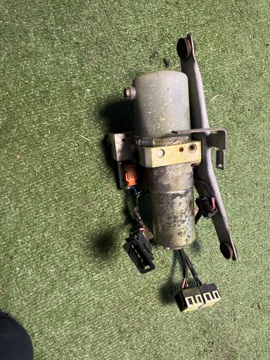 261292 - 8h0871611 audi A4 двигун даху