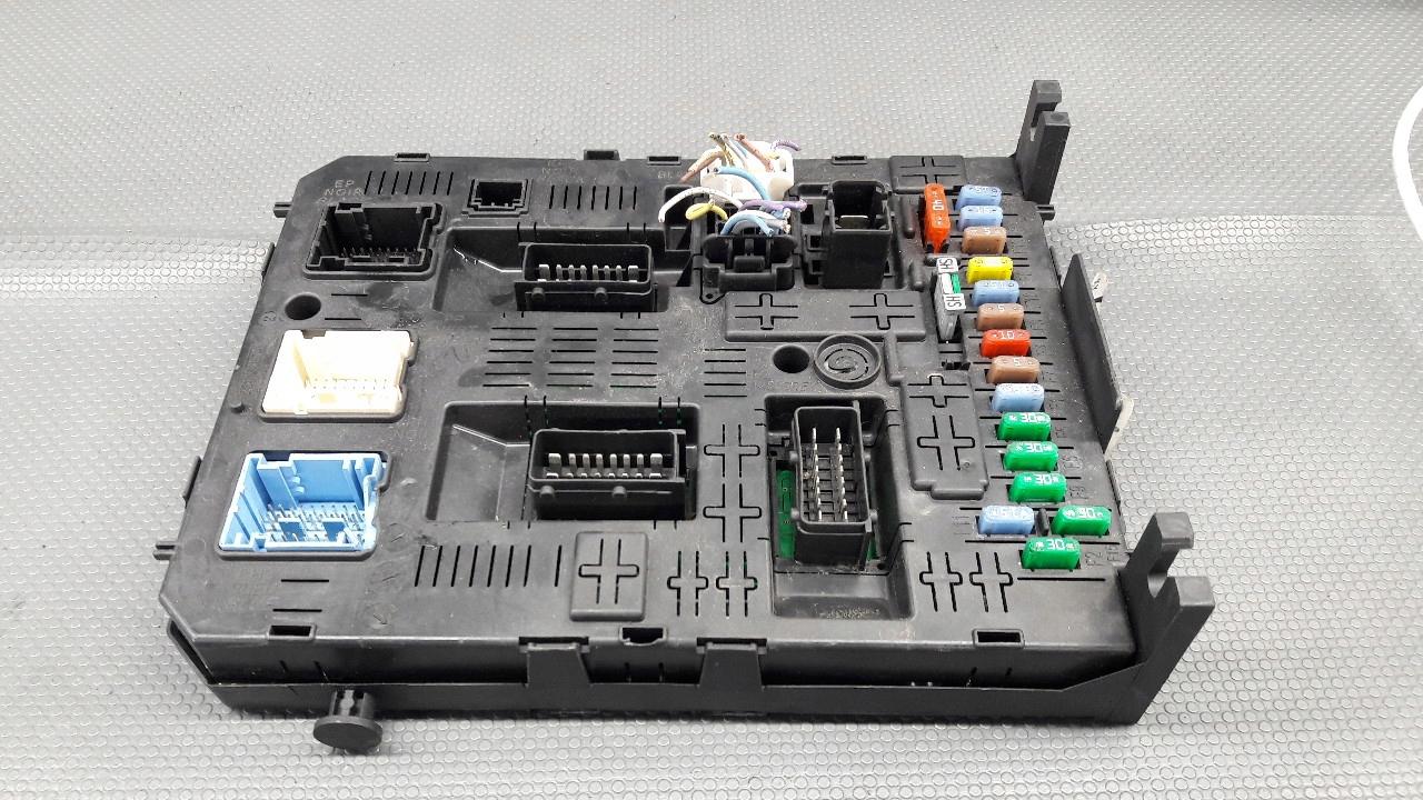 966405908001 блок запобіжників Peugeot / Citroe