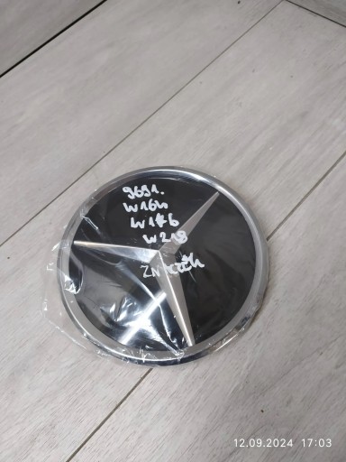 9691. MERCEDES W164 W176 W218 ЕМБЛЕМ БЕЙДЖ A1648880411