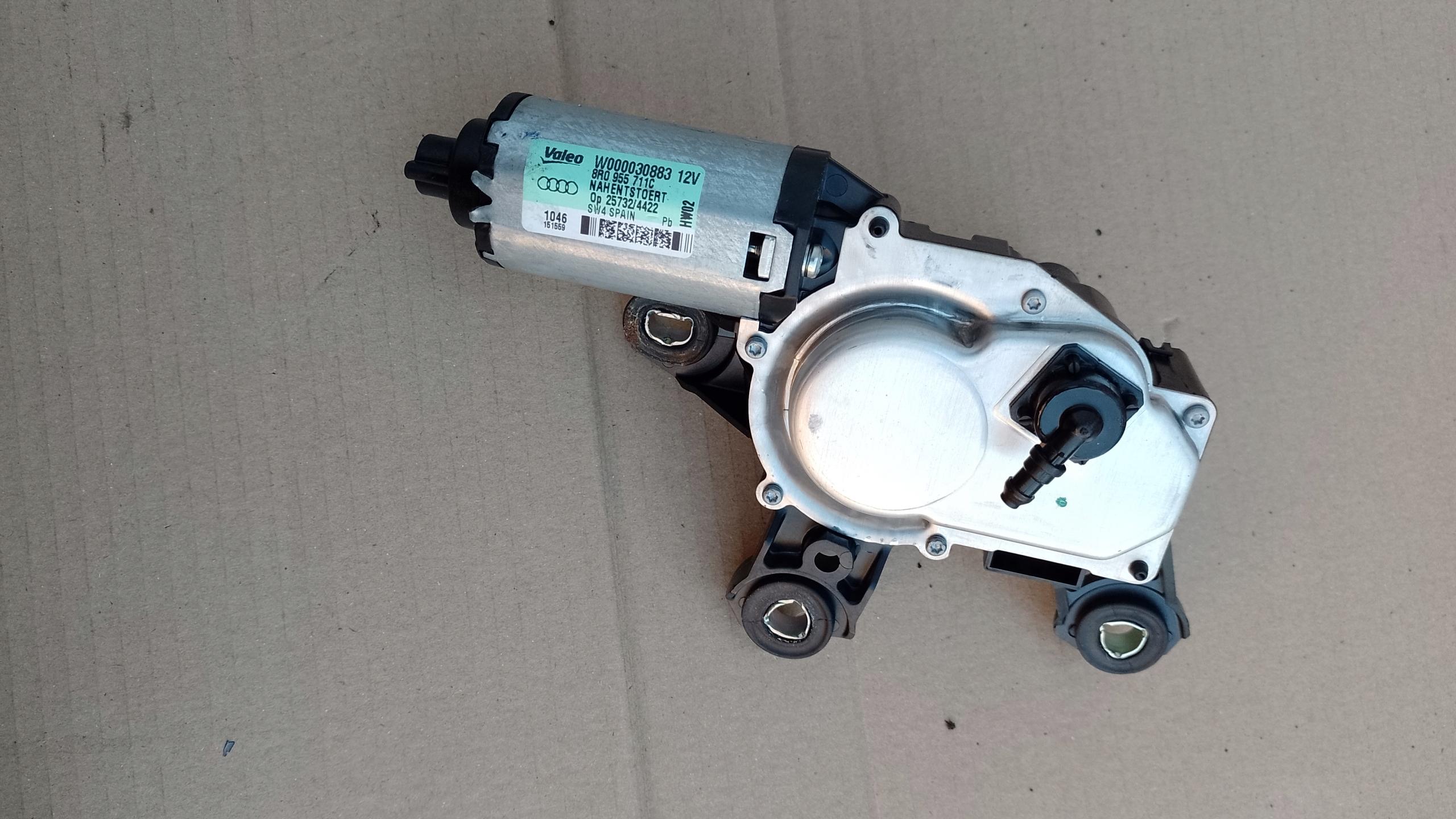 8R0955711C - A4 B7 B6 A3 мотор стеклоочистителя задний