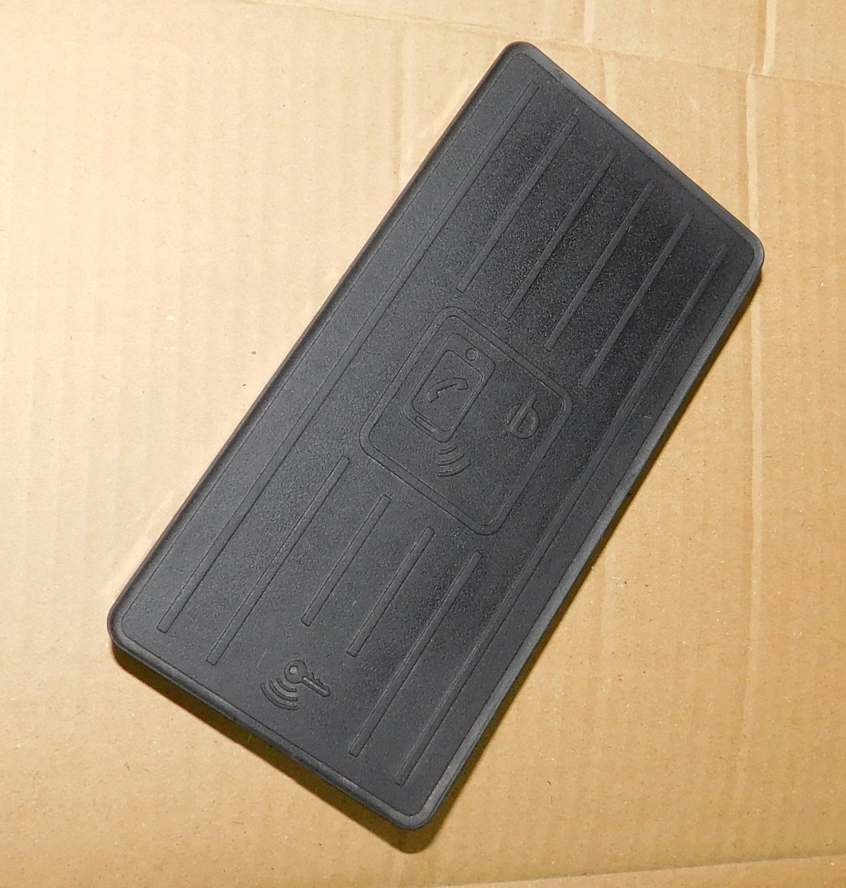 A4 b9 8W індукційний зарядний пристрій 4k0035502b