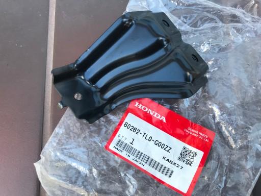 60262-TL0-G00ZZ - ACCORD VIII 08-15 КРОНШТЕЙН КРЫЛО ЛЕВЫЙ ПЕРЕДНИЙ TL0 OE