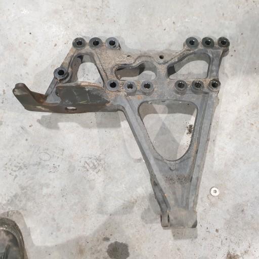 A961 325 - ACTROS MP4 КРІПЛЕННЯ ТРИМАЧ ПОДУШКИ СТАБІЛІЗАТОРА