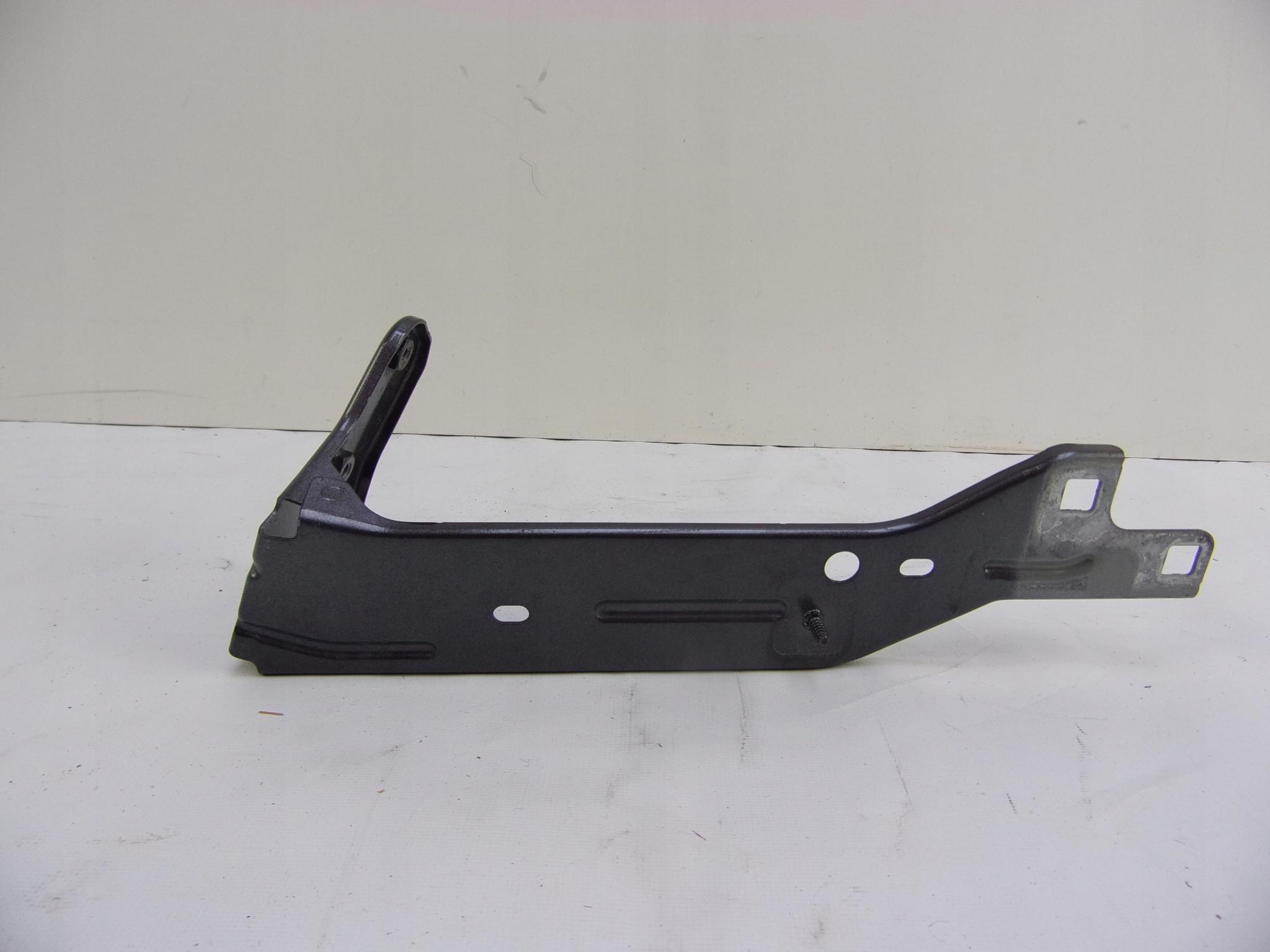 ALFA ROMEO GIULIA КРІПЛЕННЯ КРИЛА ЛІВЕ