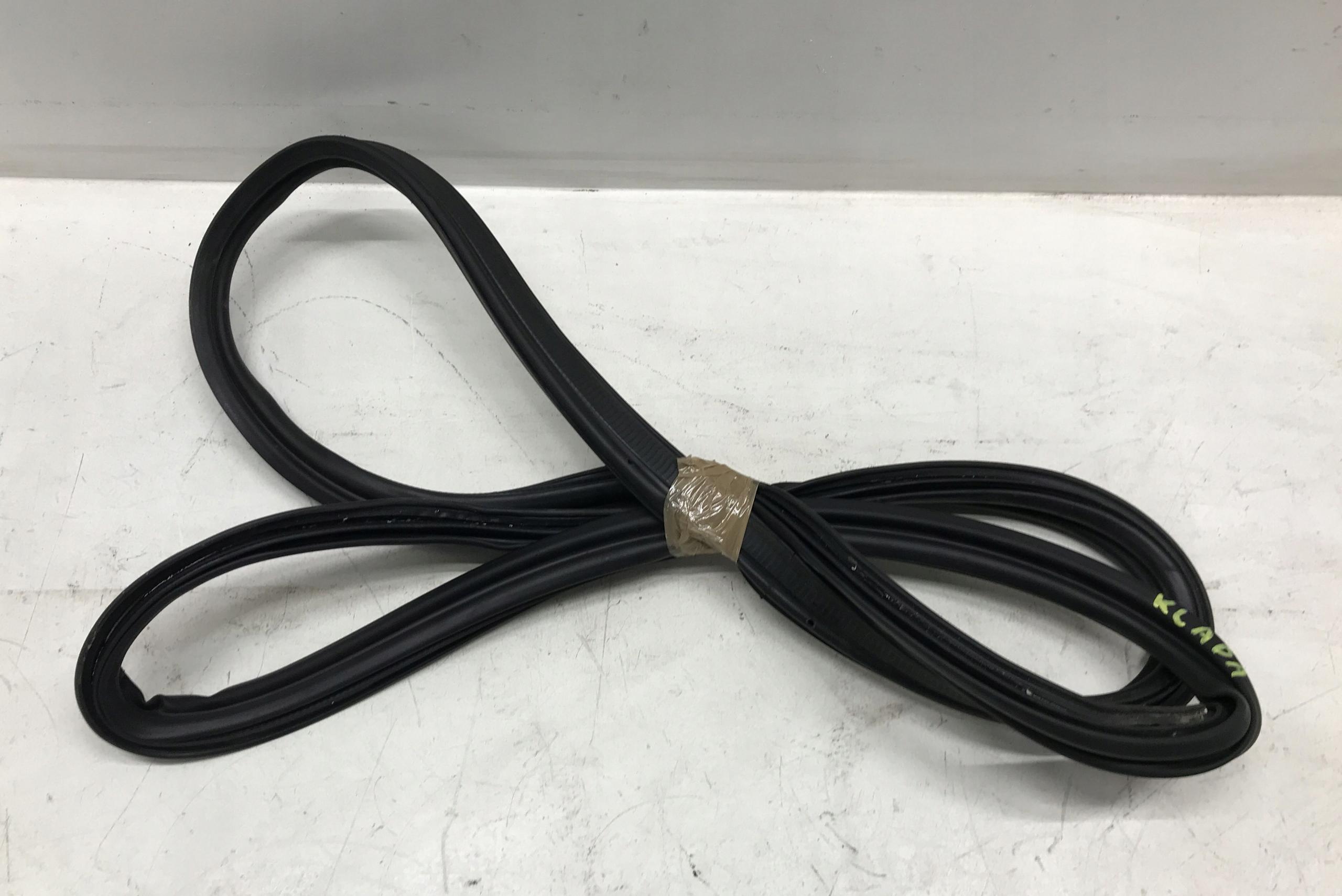 ALFA ROMEO GIULIA ПРОКЛАДКА КРИШКИ БАГАЖНИКА