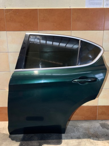 Alfa romeo stelvio двері лівий задній повний 800 800a