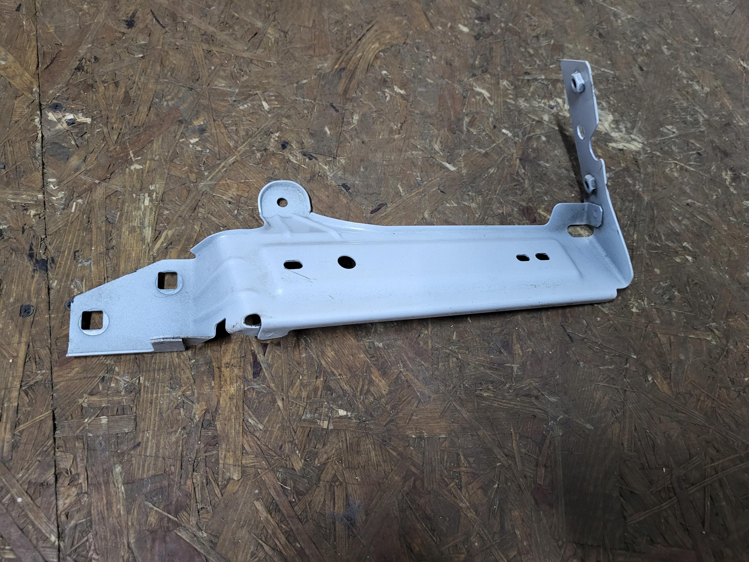 6987542200478 - ALFA ROMEO STELVIO КРЕПЛЕНИЕ ПЕРЕДНЕГО КРЫЛА