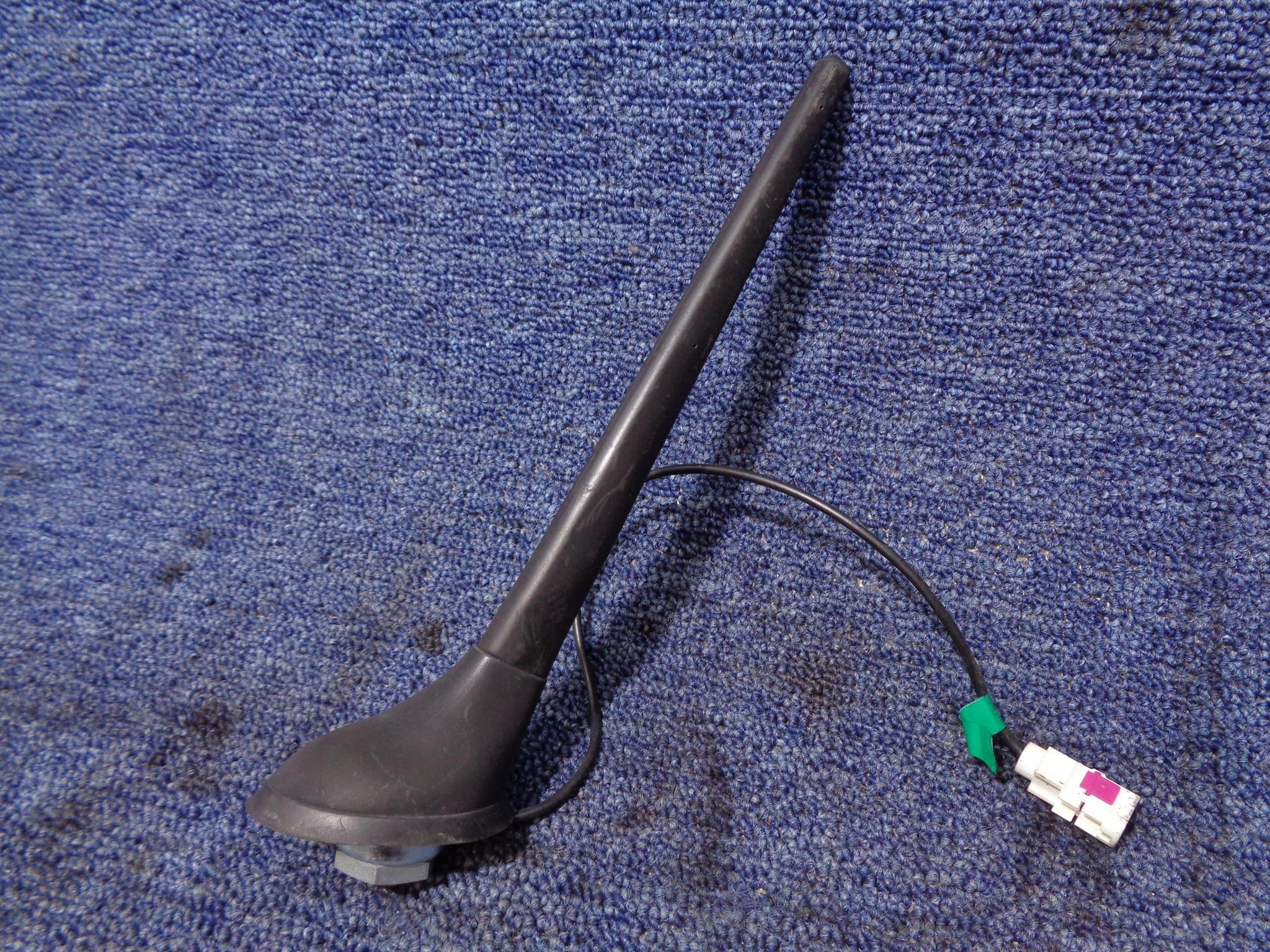 АНТЕНА НА ДАХ 50511742 ALFA ROMEO GIULIETTA 2010-