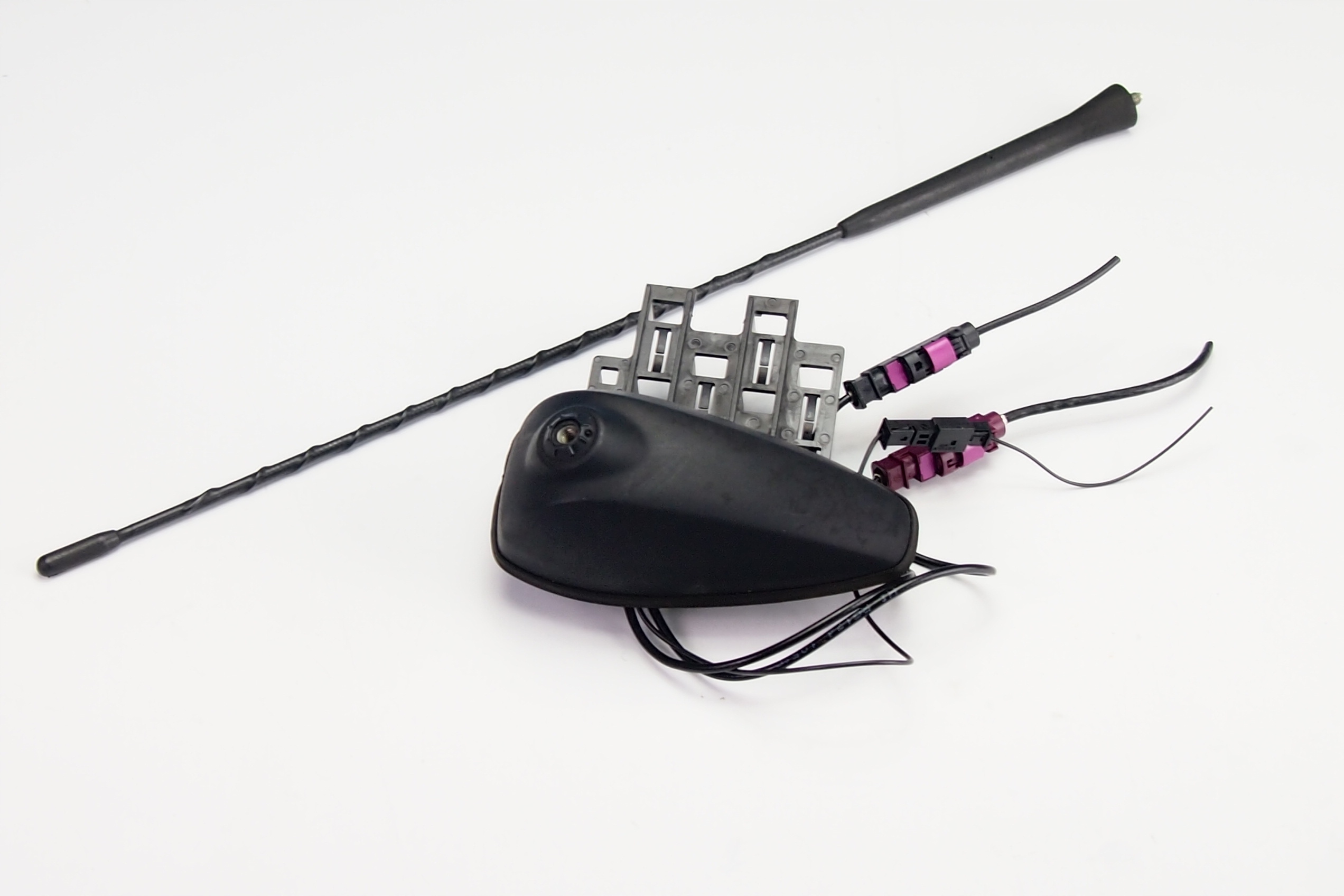 65206929720 - Антенна на крышу база BMW 1 E81 E87 E87N 6929720