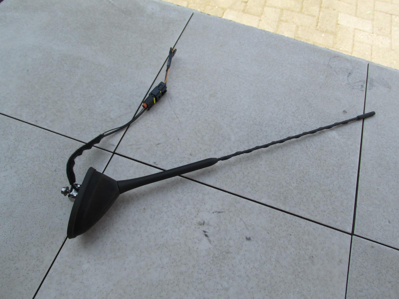 АНТЕНА НА ДАХ FOCUS MK3 2013 РІК ОРИГІНАЛ