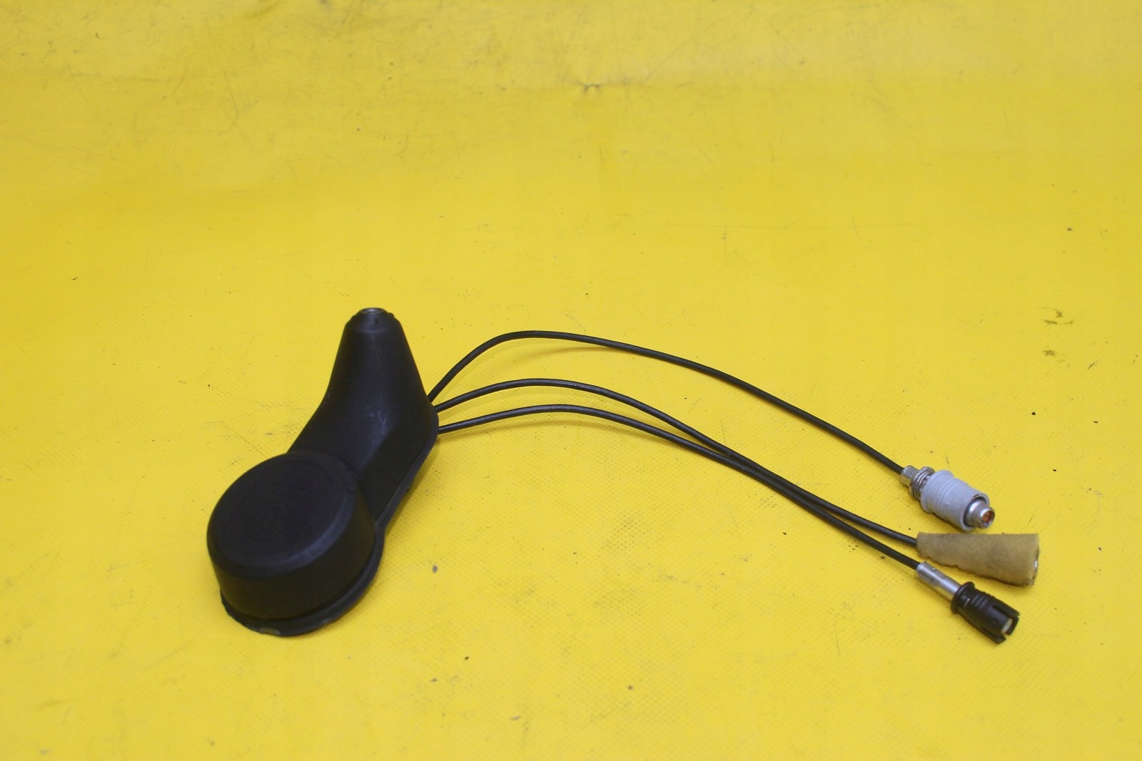 Антенна на крышу PASSAT B5 FL 1J0035507