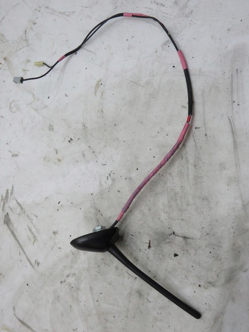 АНТЕНА НА ДАХ RAV4 RAV-4 III