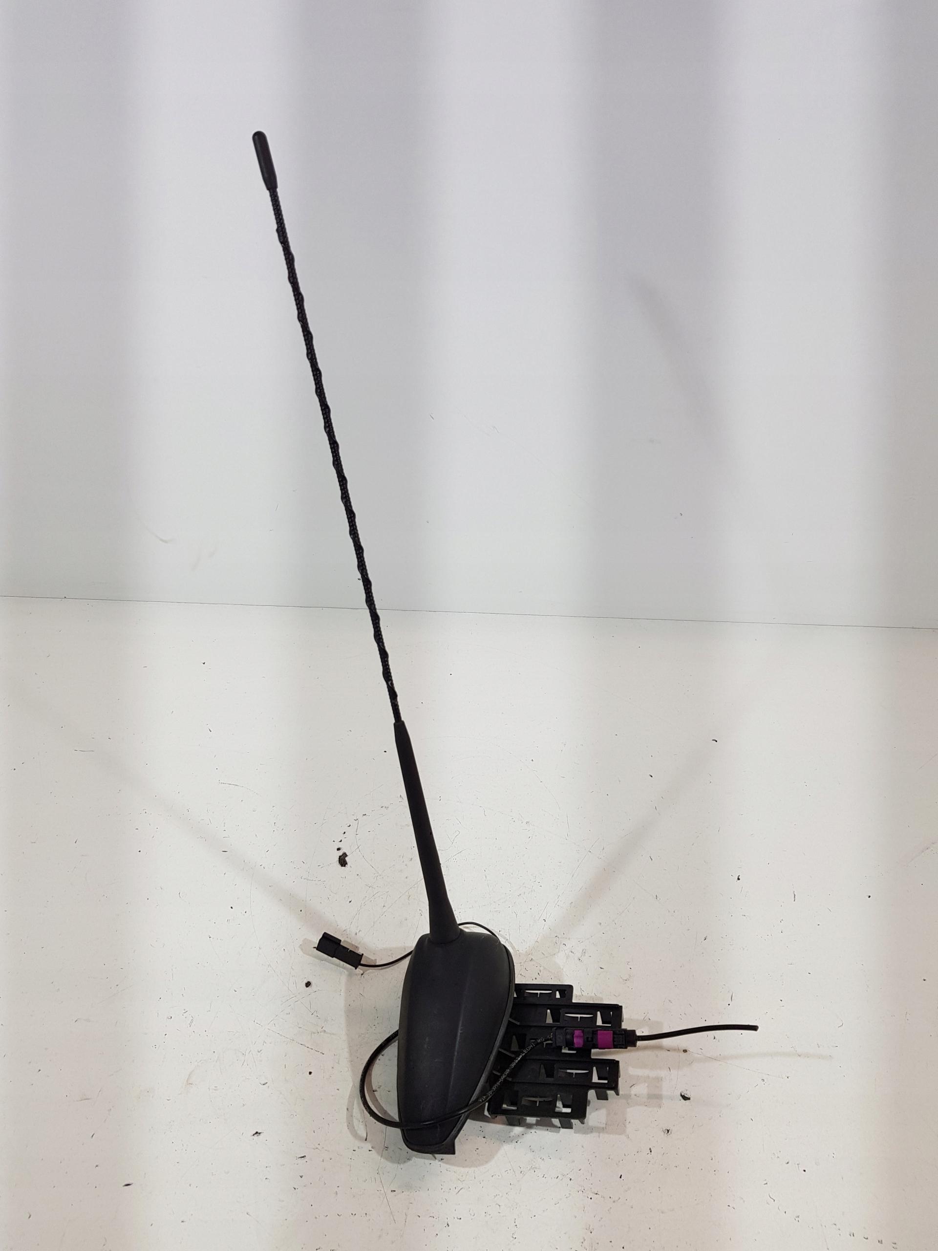 Підсилювач антени на дах BMW E87 LIFT EU 08R