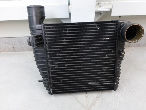 ASTON MARTIN РАДИАТОР ИНТЕРКУЛЕРА 1030162200