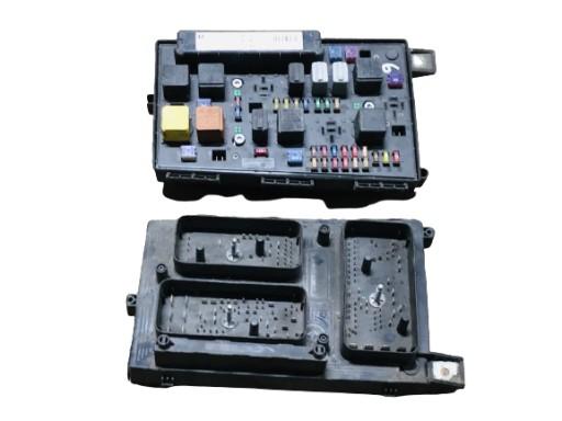 ASTRA H ZAFIRA B БЛОК ПРЕДОХРАНИТЕЛЕЙ 13191128