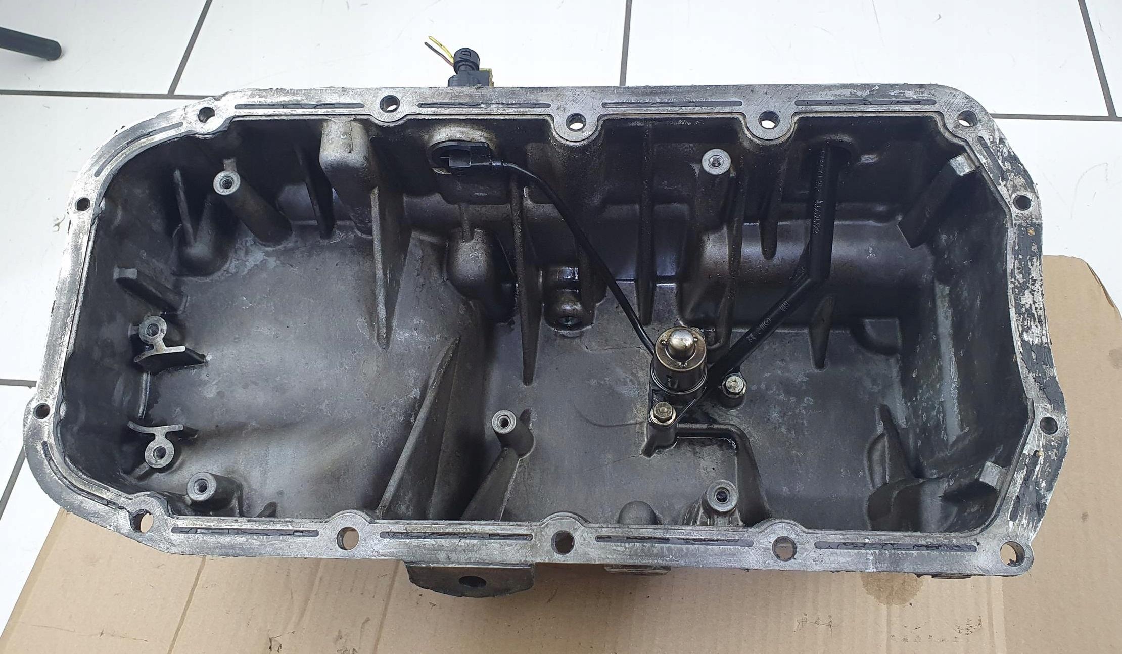 ASTRA J 2.0 CDTI МАСЛЯНИЙ ПІДДОН 55582918