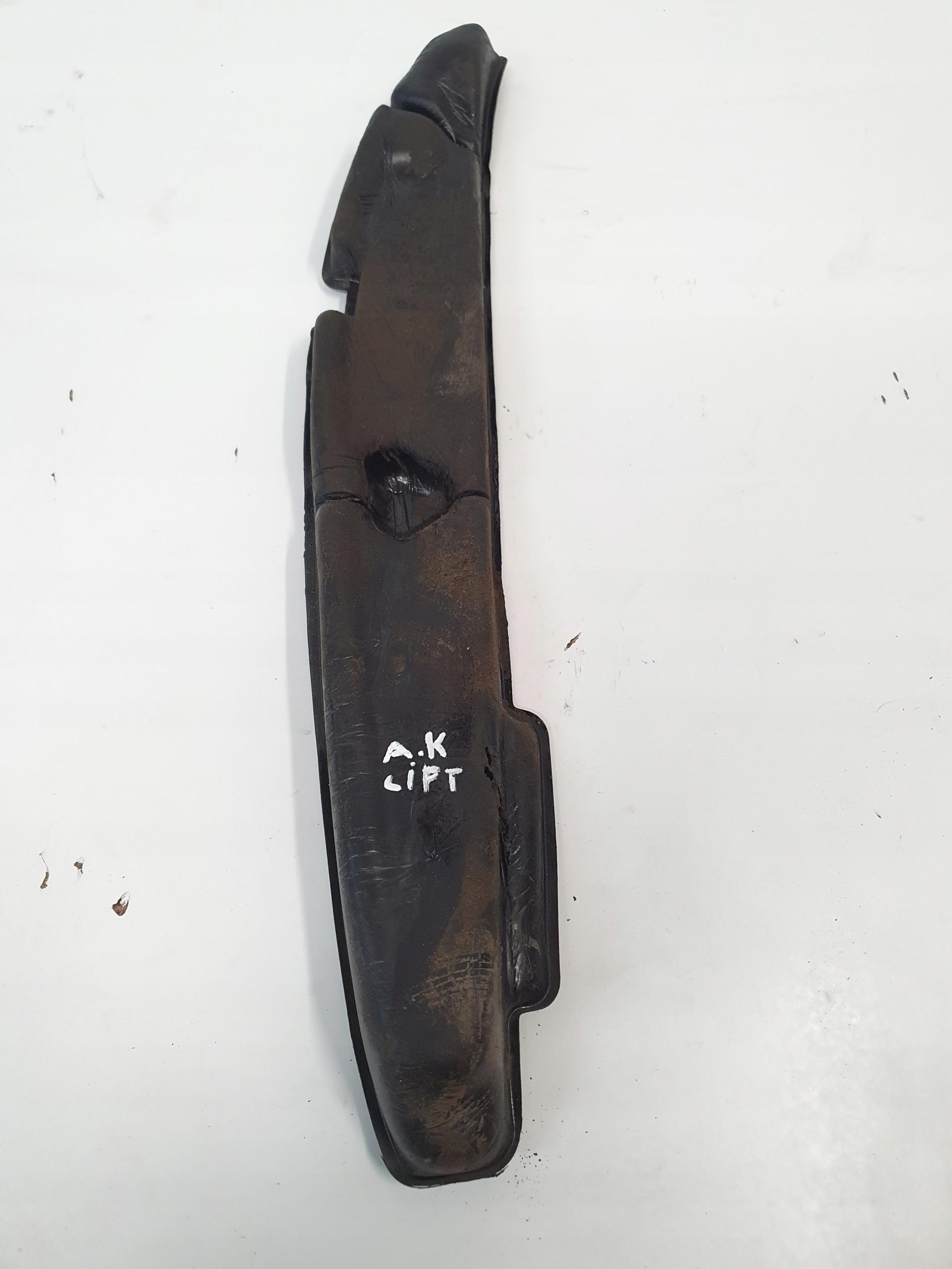 39161713 - ASTRA K LIFT БРЫЗГОВИК ПЕНА КРЫЛО ЛЕВОЕ