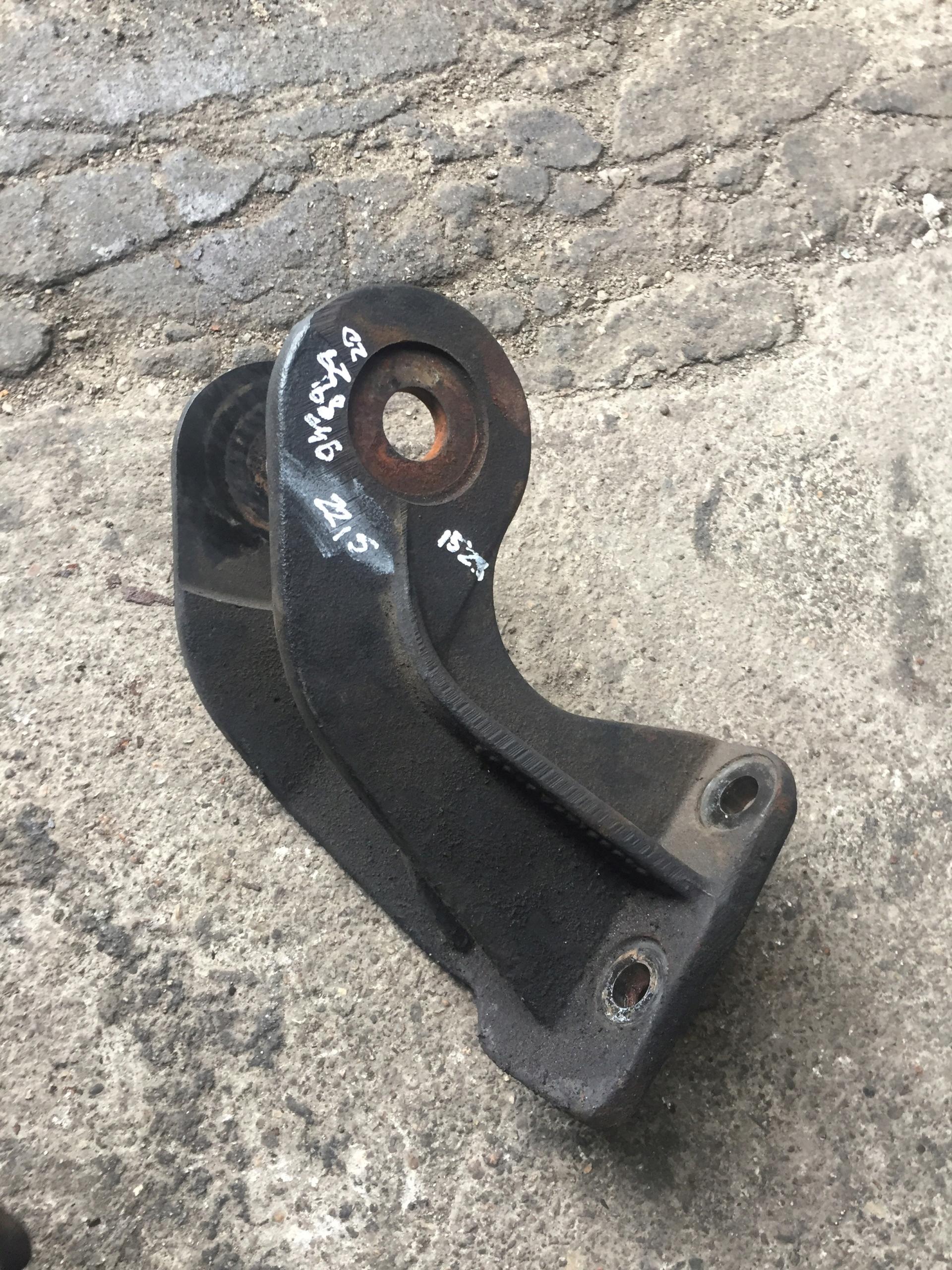 A9408912920 - ATEGO 1523 1828 2528 КРІПЛЕННЯ ОПОРА КАБІНИ 22,5