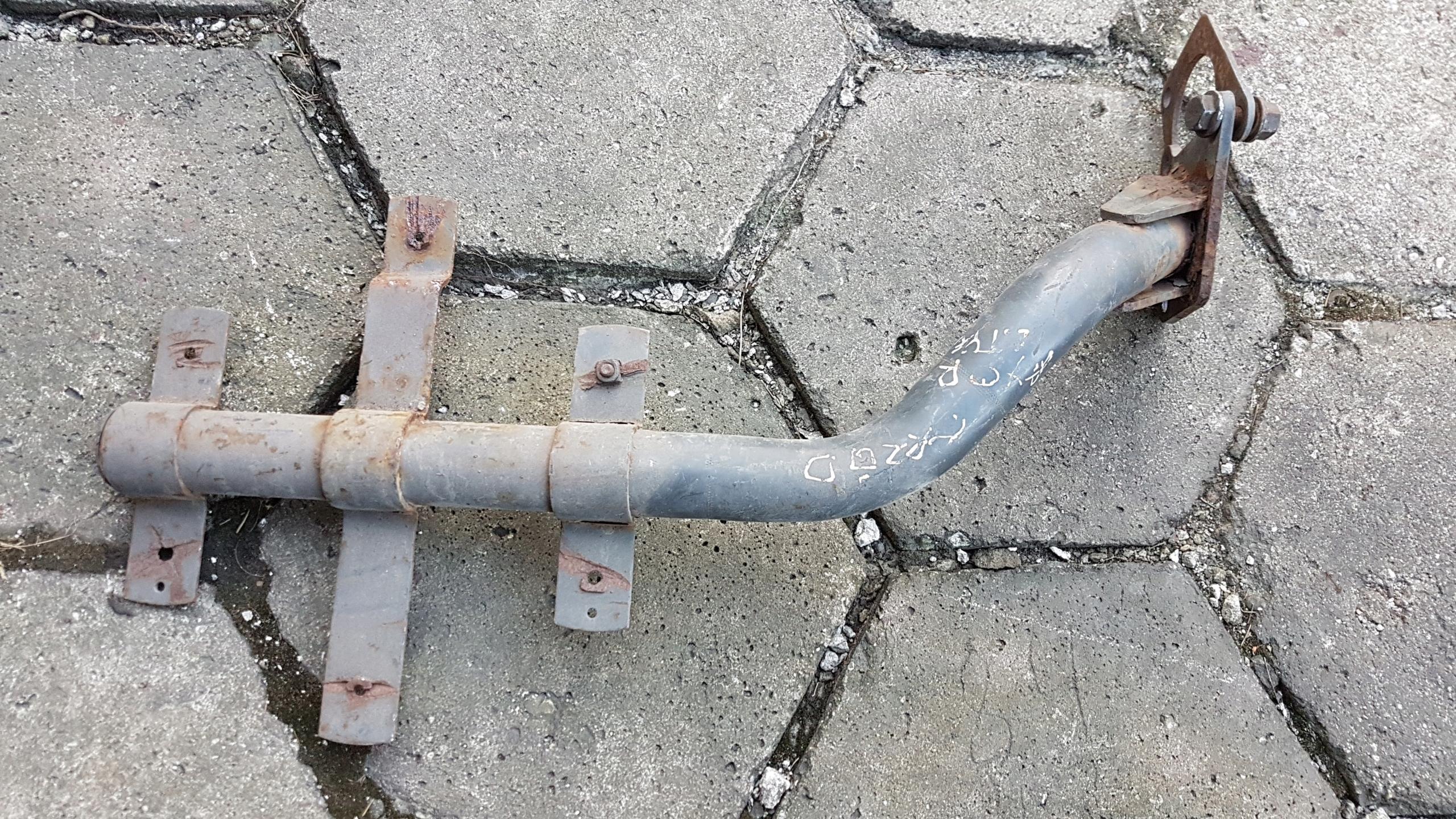 941 520 - ATEGO 18T AXOR КРЕПЛЕНИЕ КРОНШТЕЙН ДЕРЖАТЕЛЬ КРЫЛА