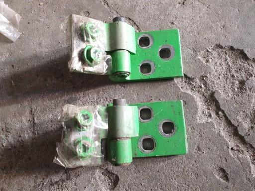 973 720 - ATEGO AXOR 2 ШАРНІР ДВЕРНІ ПЕТЛІ ПРАВИЙ КОМПЛЕКТ OEM