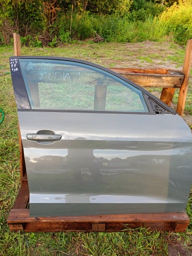 Audi a1 82a двери права передня 8x4831052a