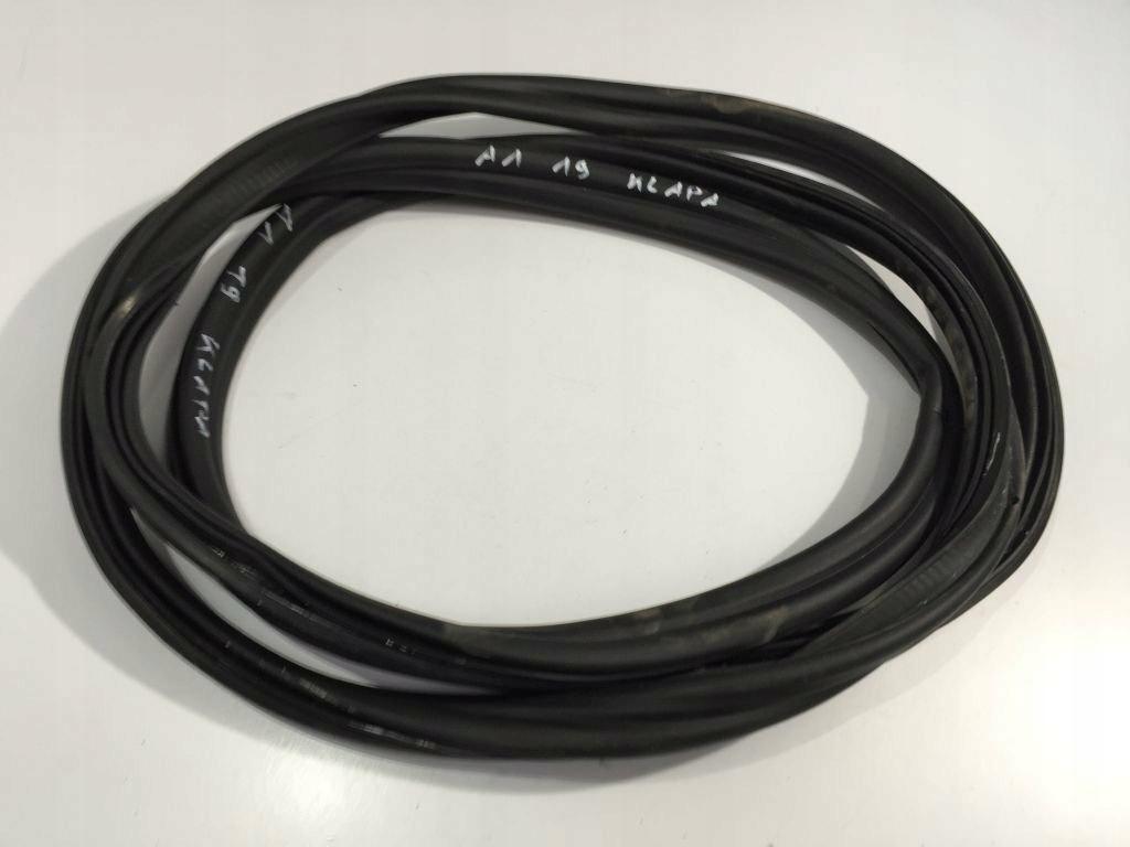 Audi A1 II 82A 2019 прокладка кузова заслонки