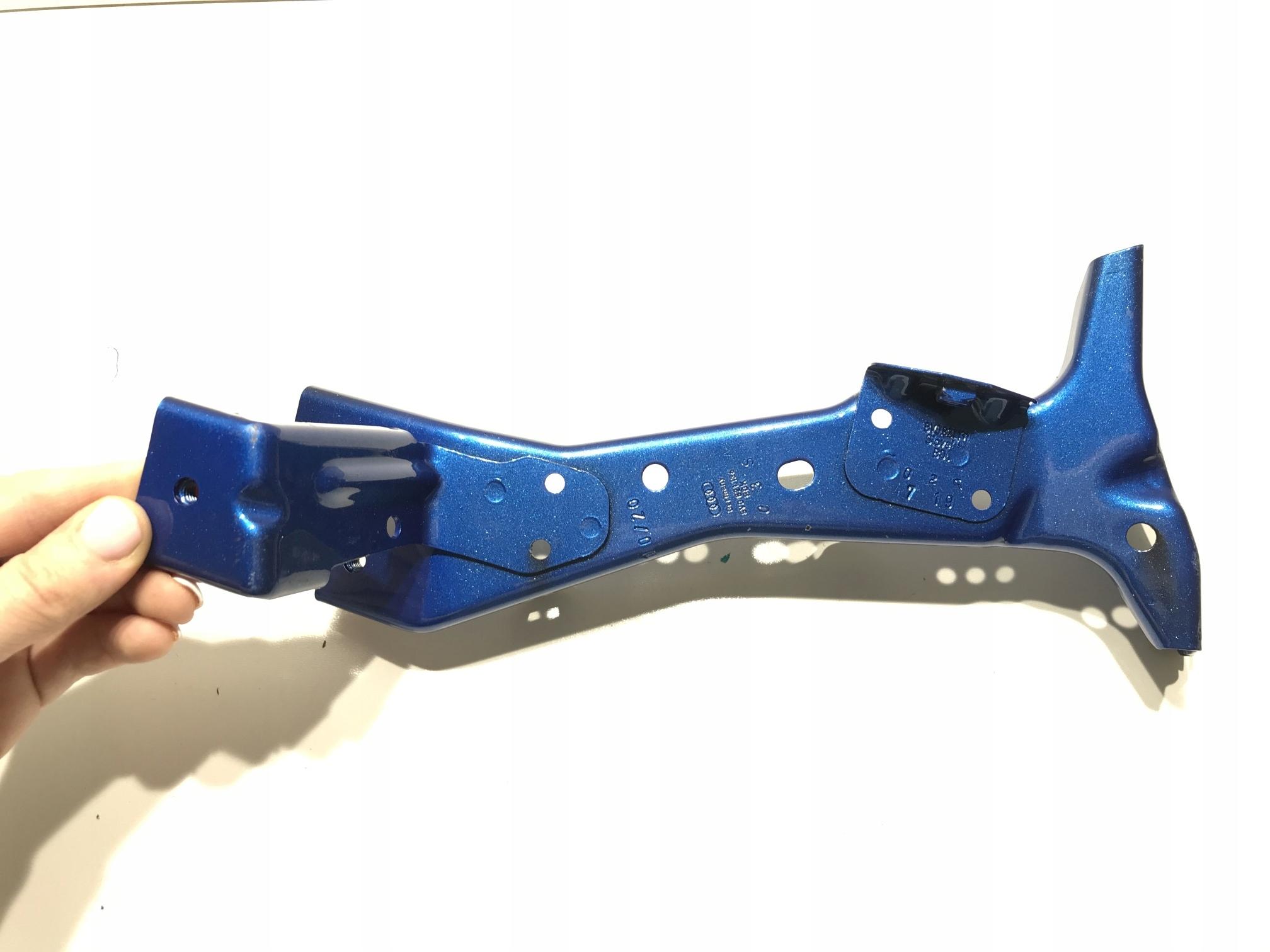 AUDI A3 2021 лівий кронштейн крила 8V0821131