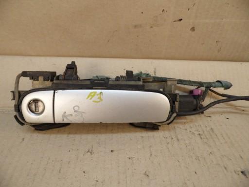 AUDI A3 8L наружная правая дверная ручка