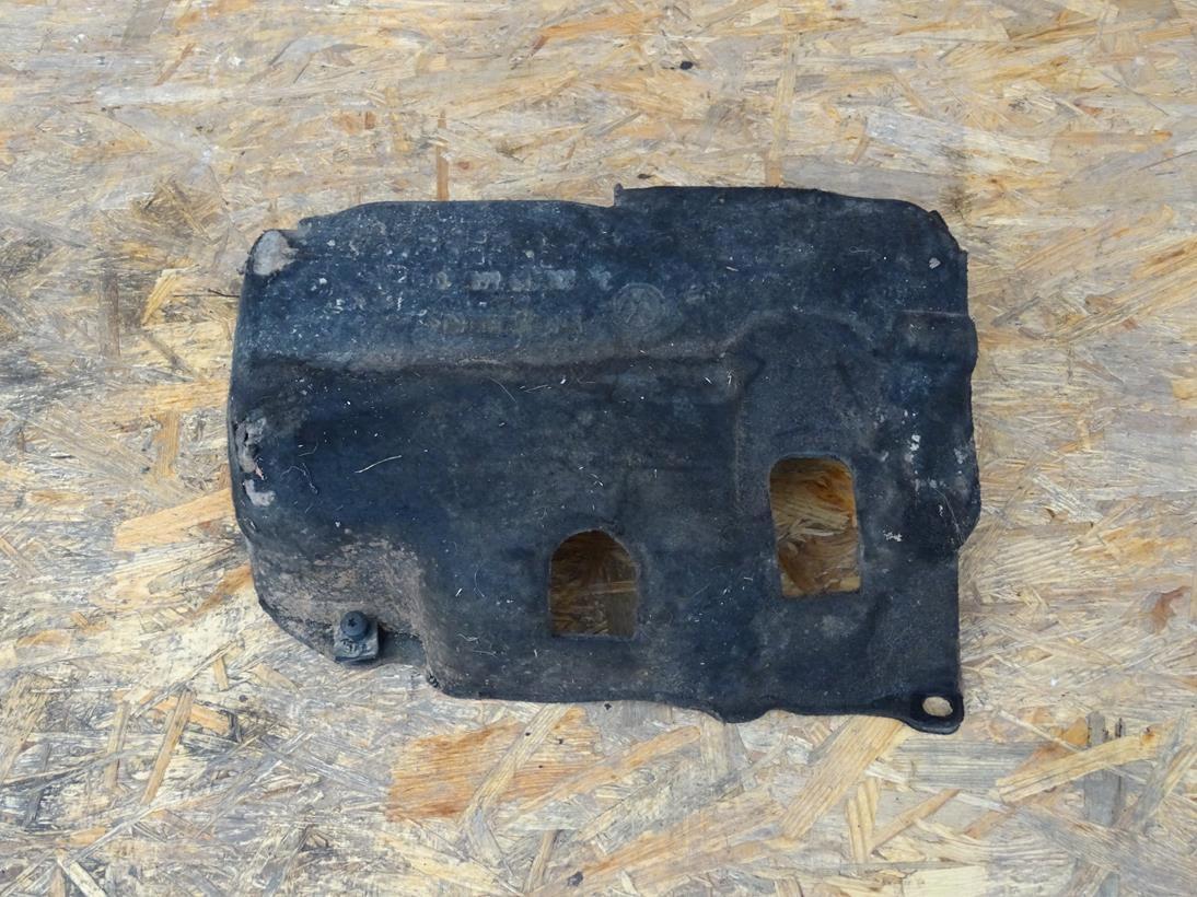 03L103660C 03L103660A - AUDI A3 8P 2.0 TDI LIFT звукоизоляция масляного поддона