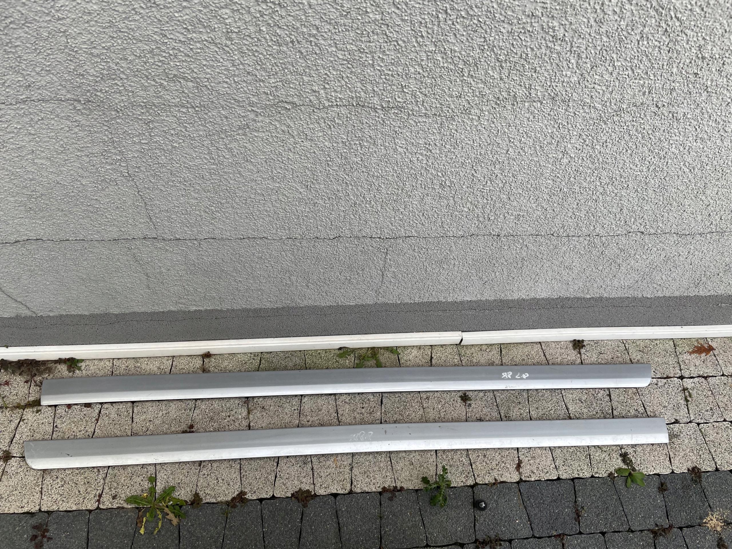 AUDI A3 8P 3 двері молдинг права передні двері