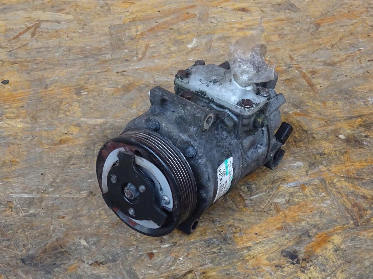 1K0820859F 03-12 - AUDI A3 8P GOLF V VI EOS компрессор кондиционера