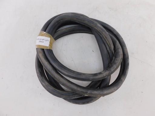 Audi A3 8P LIFT 1,6 TDI прокладка крышки багажника