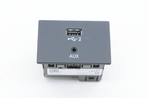 8V0035708  ORYGINAŁ - AUDI A3 8V PORT USB AUX РОЗЕТКА