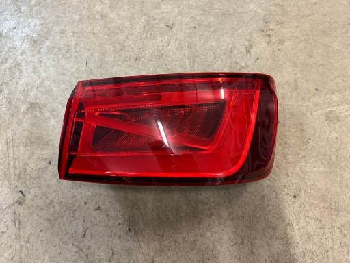 8V5 945 - Audi a3 (8v) права задня 8v5945096a