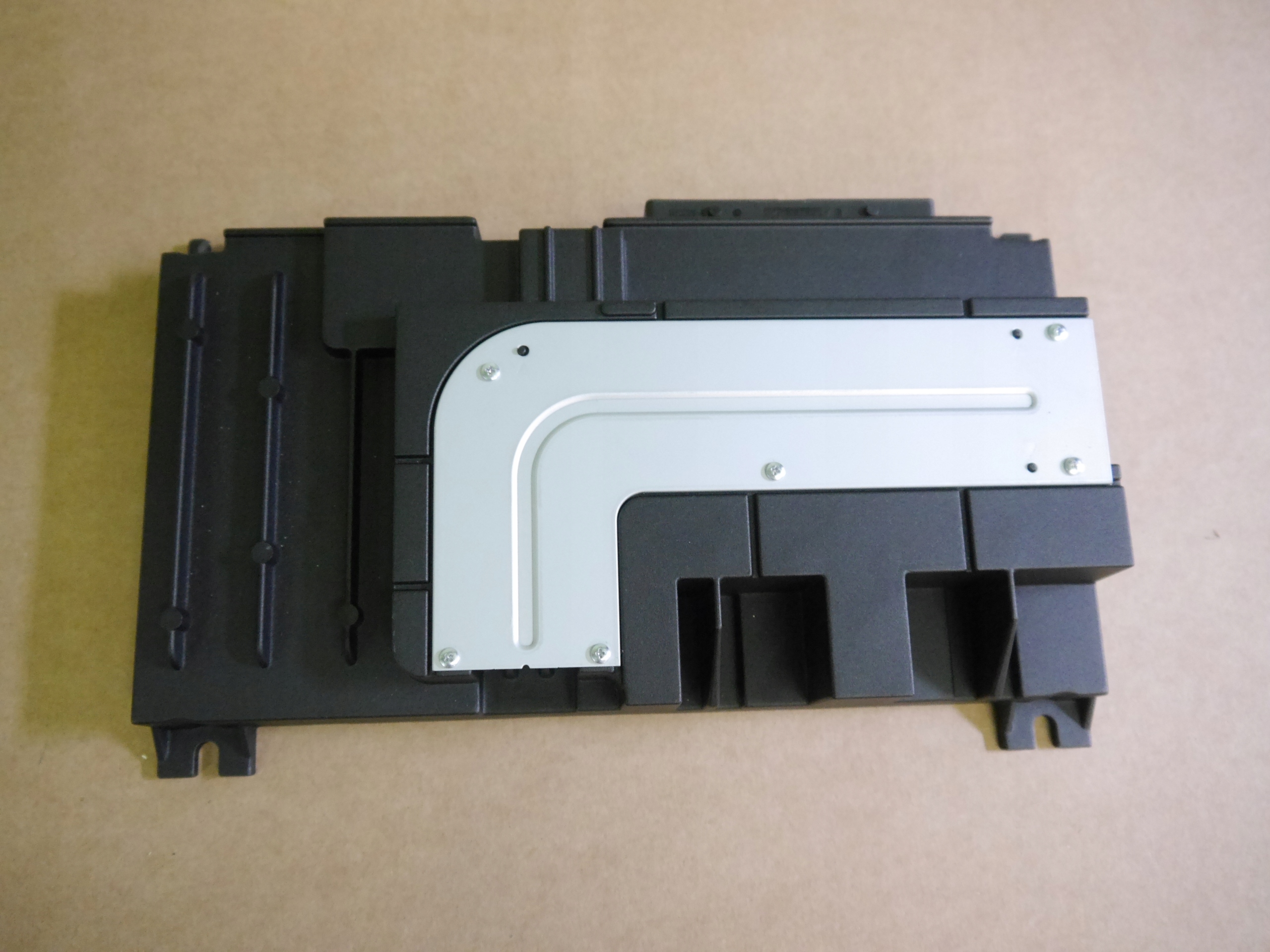 AUDI A3 8V усилитель BANG OLUFSEN 8V0035465D