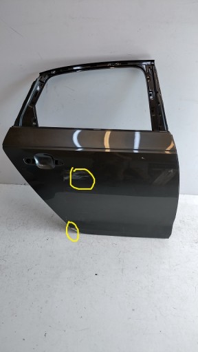 222-3332-444 - Audi a4 8w дверний седан