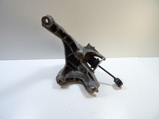 4M0199307AD - AUDI A4 A5 8W опора лапи двигуна Кріплення