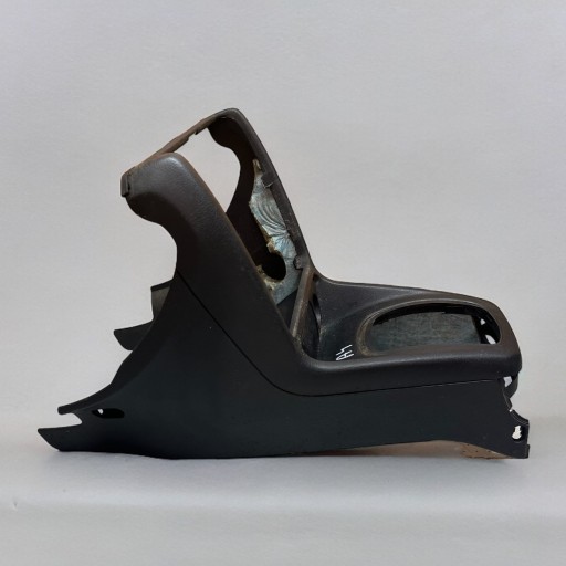 8D0863243 - AUDI A4 B5 95-99 центральний тунель попільничка