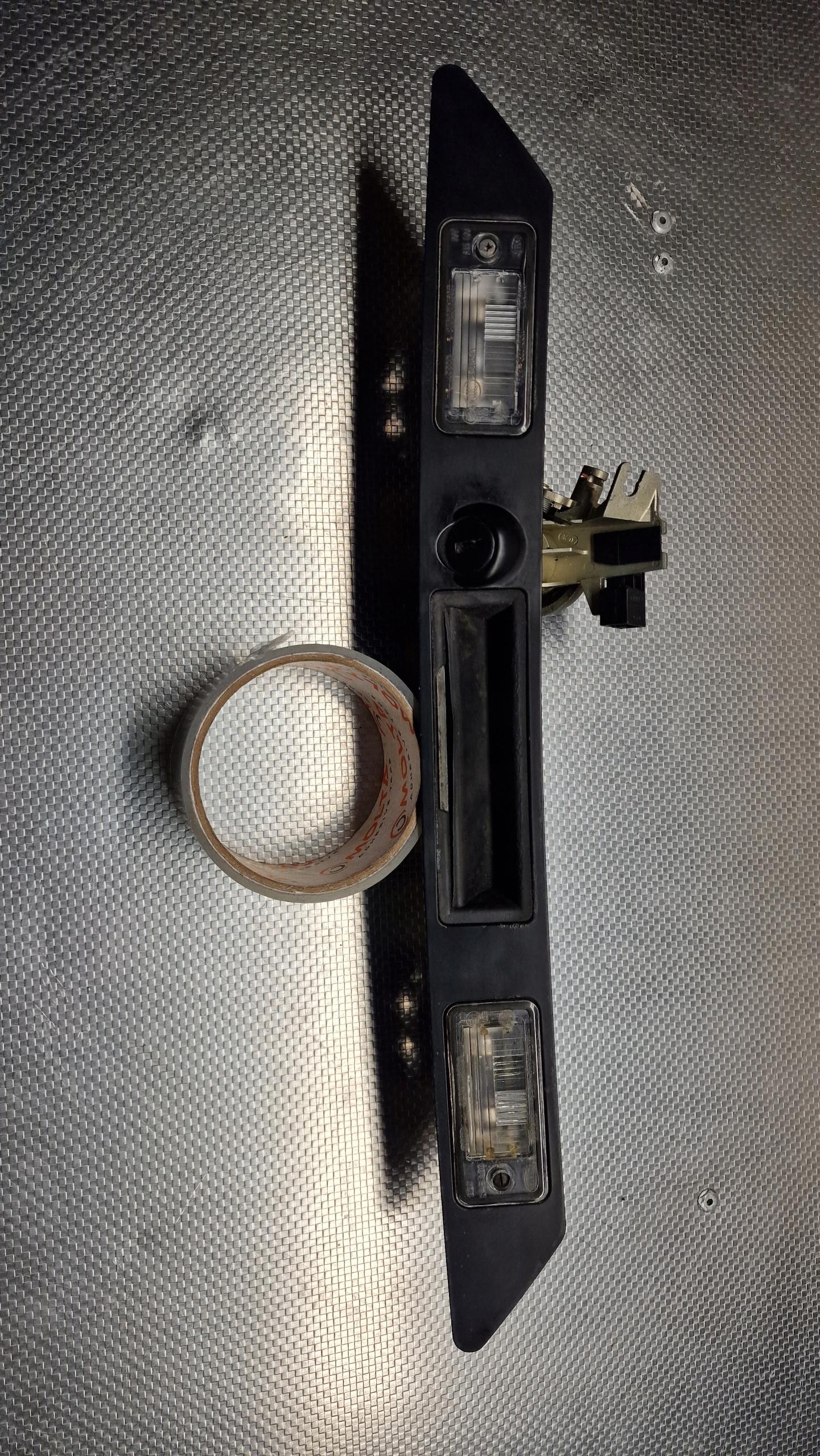 AUDI A4 B6 BLENDA в кришку багажника седан