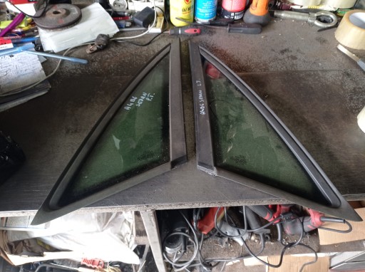 AUDI A4 B6 СЕДАН - ЗАДНЄ ЛІВЕ ПРАВЕ ВІКНО