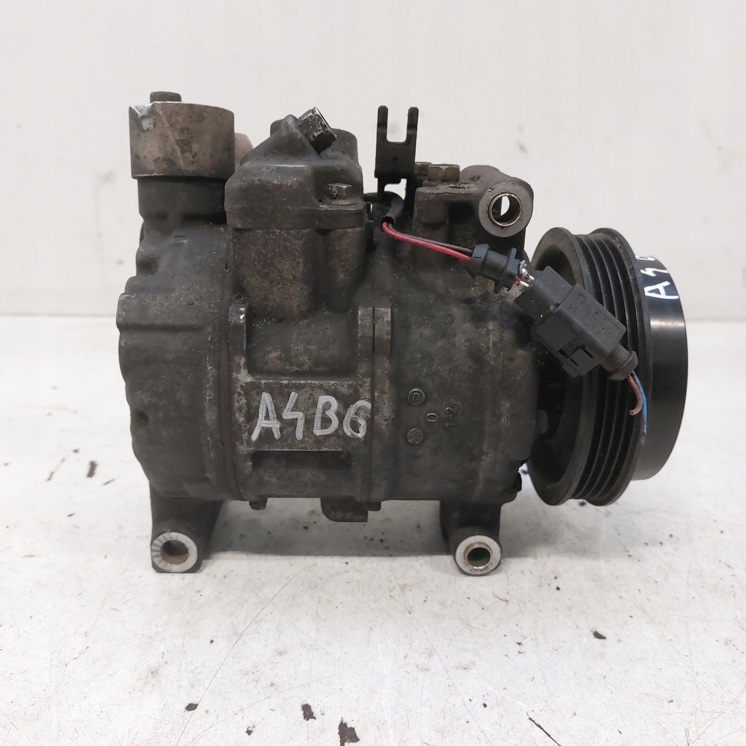 8E0260805AK - AUDI A4 B6 Компресор Кондиціонер компресор