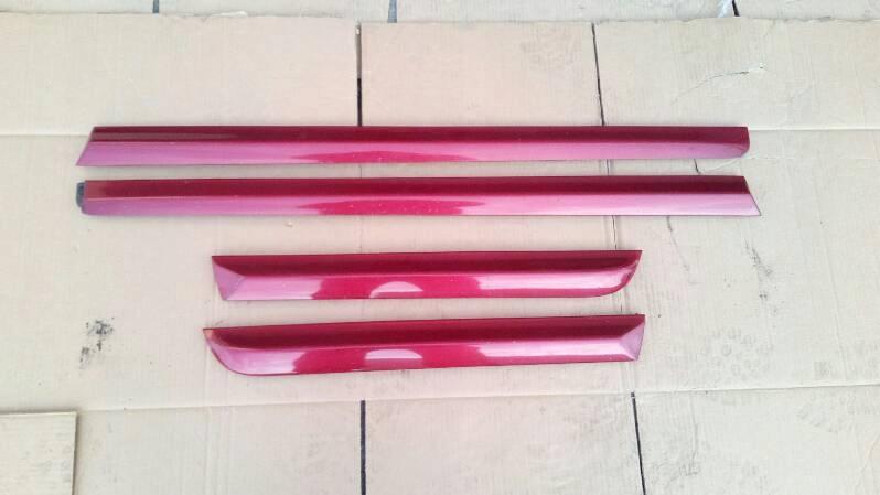 8E0853969D 8E0853970D - AUDI A4 B7 дверні молдинги комплект S-LINE LZ3F