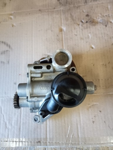 06H 115 - AUDI A4 B8 1.8 TFSI масляний насос 06h115105ac