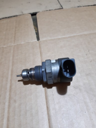 AUDI A4 B8 A5 8T 3.0 TDI ДАТЧИК ТОПЛИВНОГО КЛАПАН 057130764H