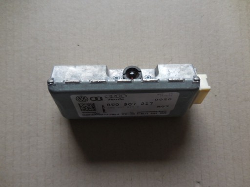 AUDI A4 B8 A5 камера помічника фронтальна 8t0907217