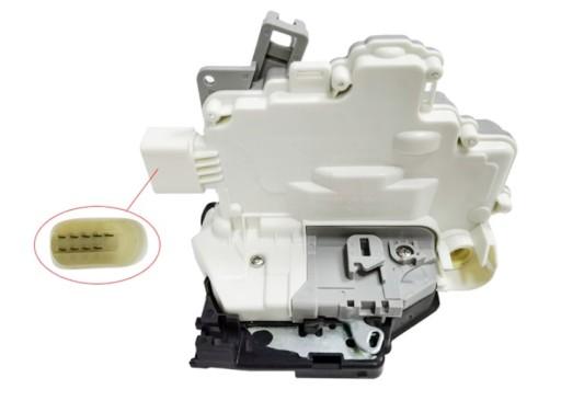 AUDI A4 B8 Avant (8K5) / замок левый 8J1837015A