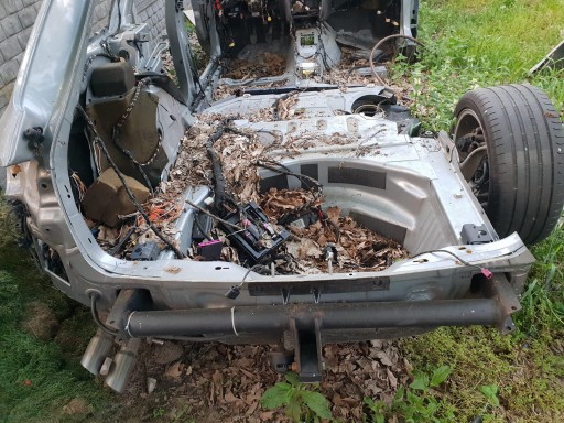 AUDI A4 B8 COMBI ЗАДНІ РЕМІНІ КОЛЕСА LY7G