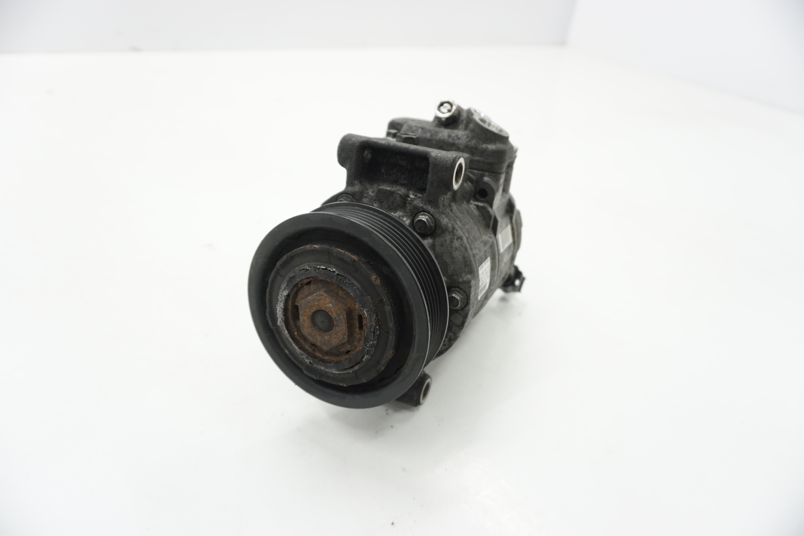 8K0260805E - AUDI A4 B8 компрессор кондиционера 2.0 TDI